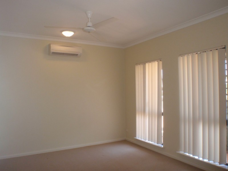 16 Armstrong Drive, Baynton WA 6714