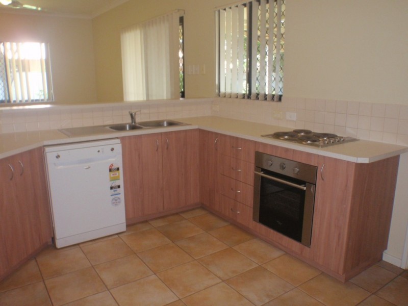 16 Armstrong Drive, Baynton WA 6714