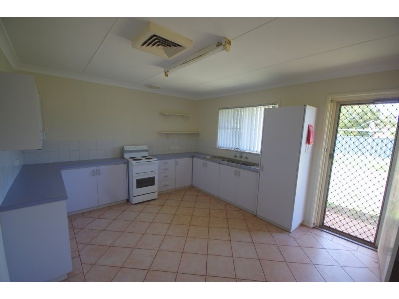 15 Gascoyne Crescent, Dampier WA 6713