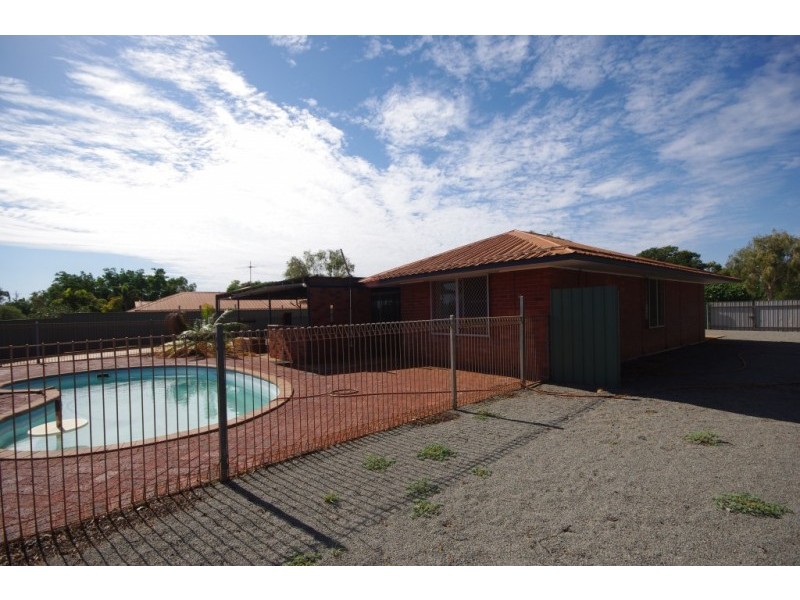 15 Gascoyne Crescent, Dampier WA 6713