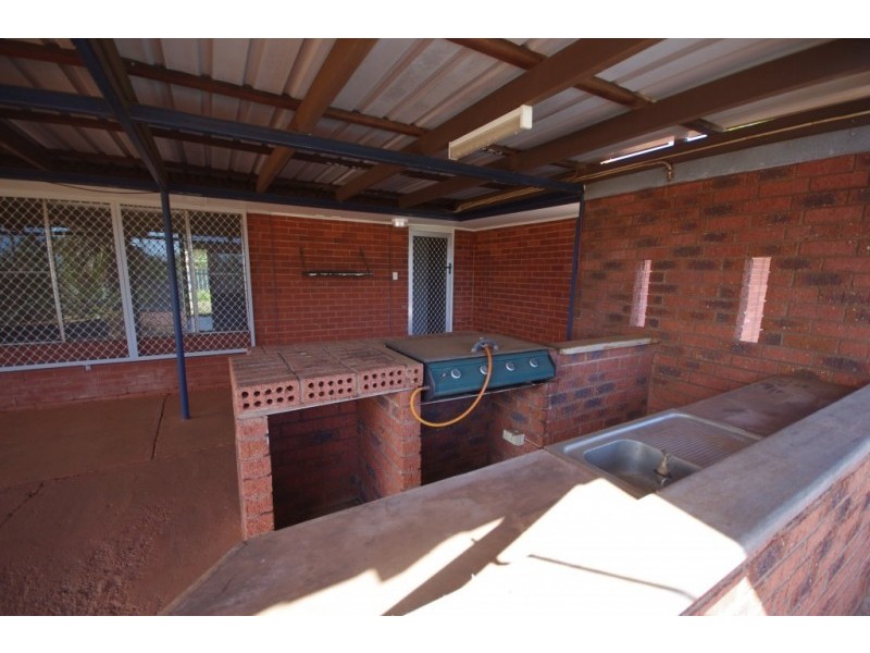 15 Gascoyne Crescent, Dampier WA 6713