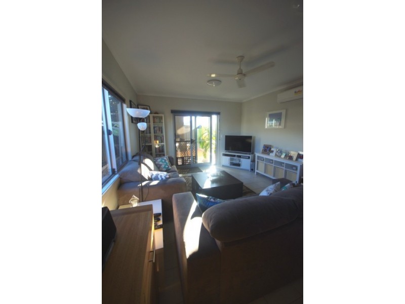 7 Bettong Bend, Baynton WA 6714