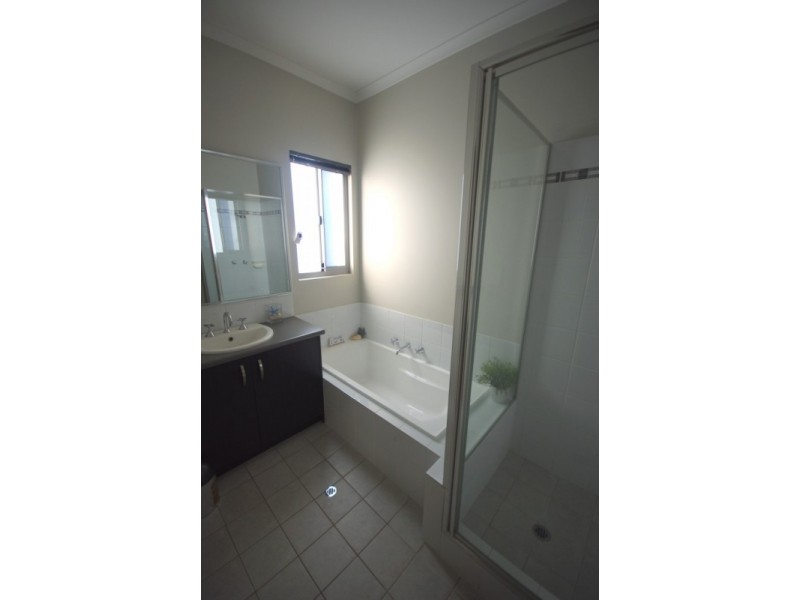 7 Bettong Bend, Baynton WA 6714