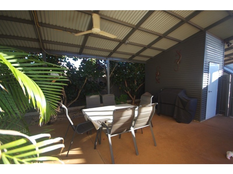 7 Bettong Bend, Baynton WA 6714