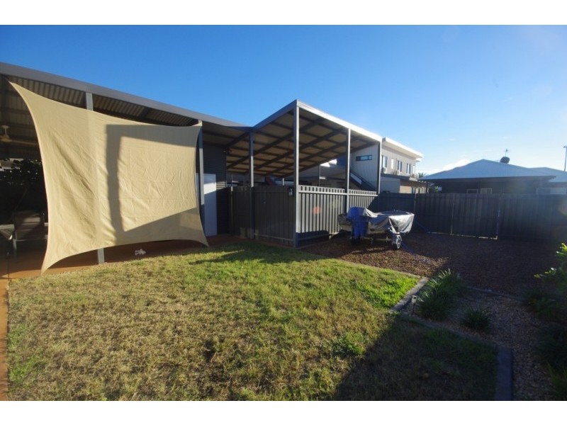 7 Bettong Bend, Baynton WA 6714