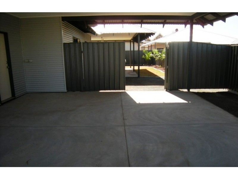 16 Yirrawari Street, Baynton WA 6714