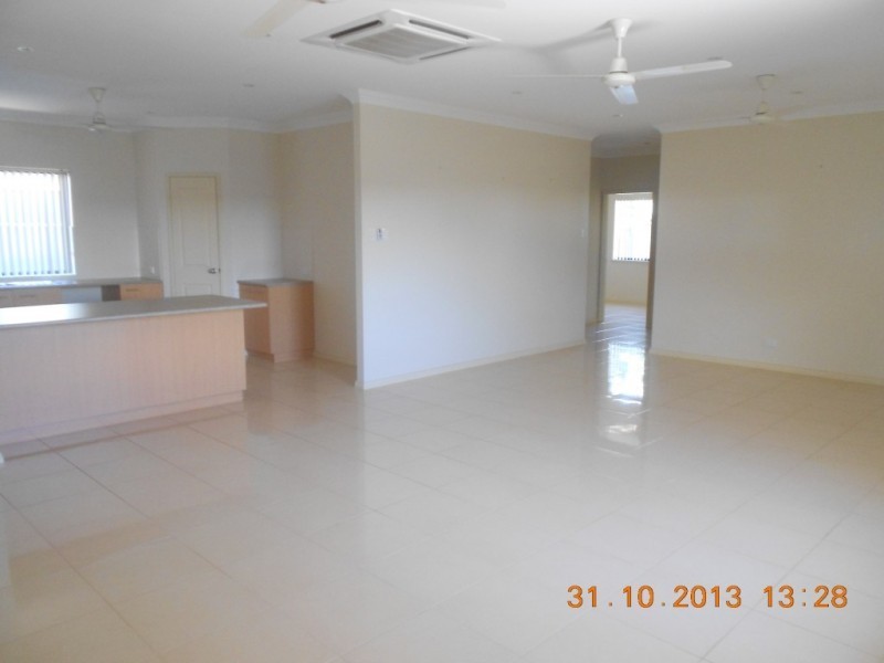 16 Yirrawari Street, Baynton WA 6714