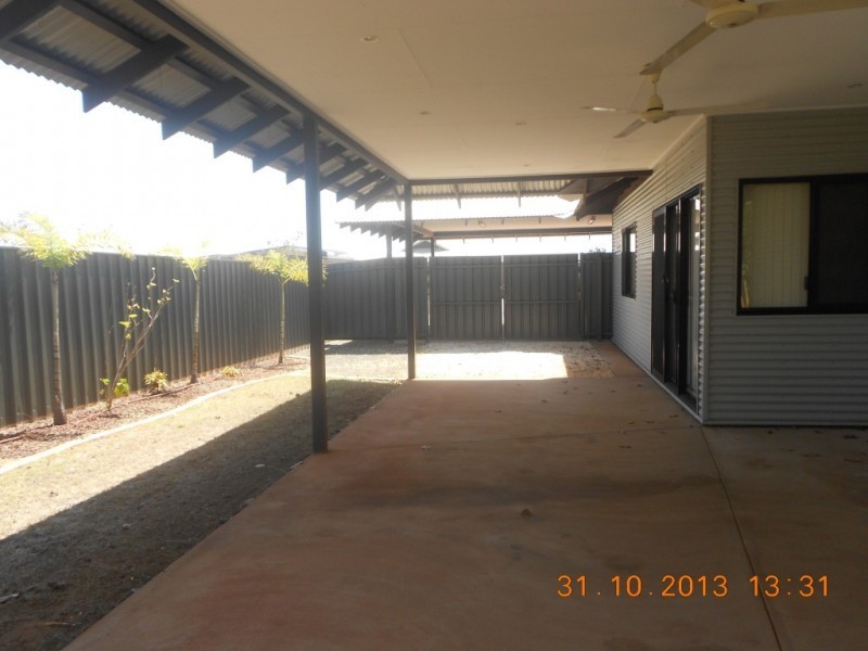 16 Yirrawari Street, Baynton WA 6714