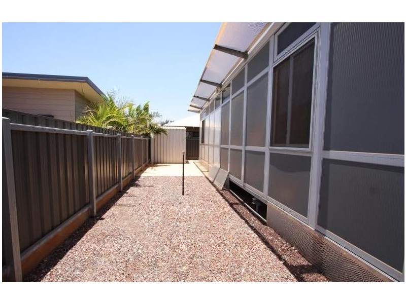 1/8 Yirrawari Street, Baynton WA 6714