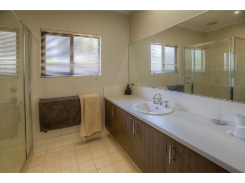 17 Nyamina Road, Baynton WA 6714