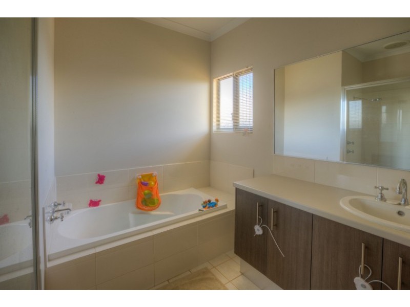 17 Nyamina Road, Baynton WA 6714