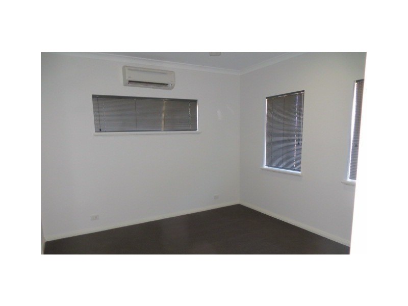 27 Balyarra Parkway, Baynton WA 6714