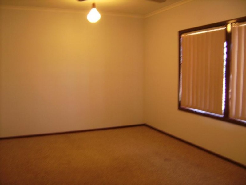 27 Tambrey Drive, Nickol WA 6714