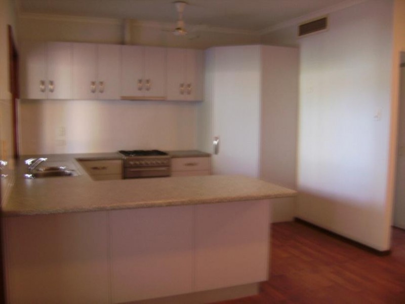 27 Tambrey Drive, Nickol WA 6714