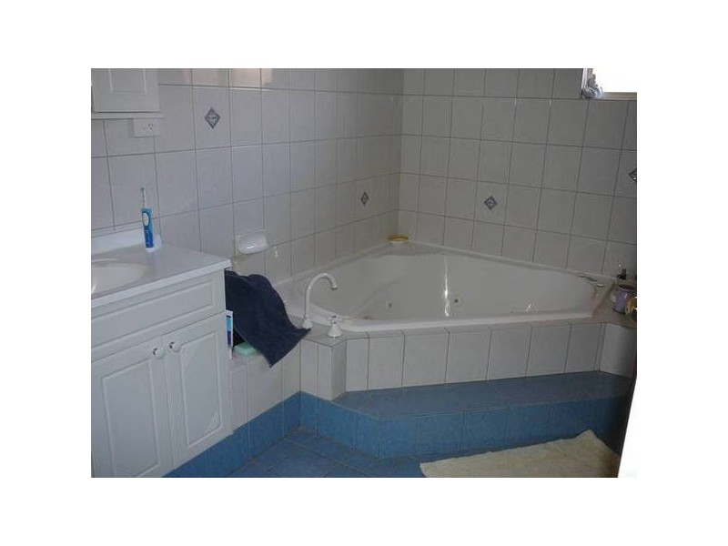 Mcwhirter Way, Baynton WA 6714