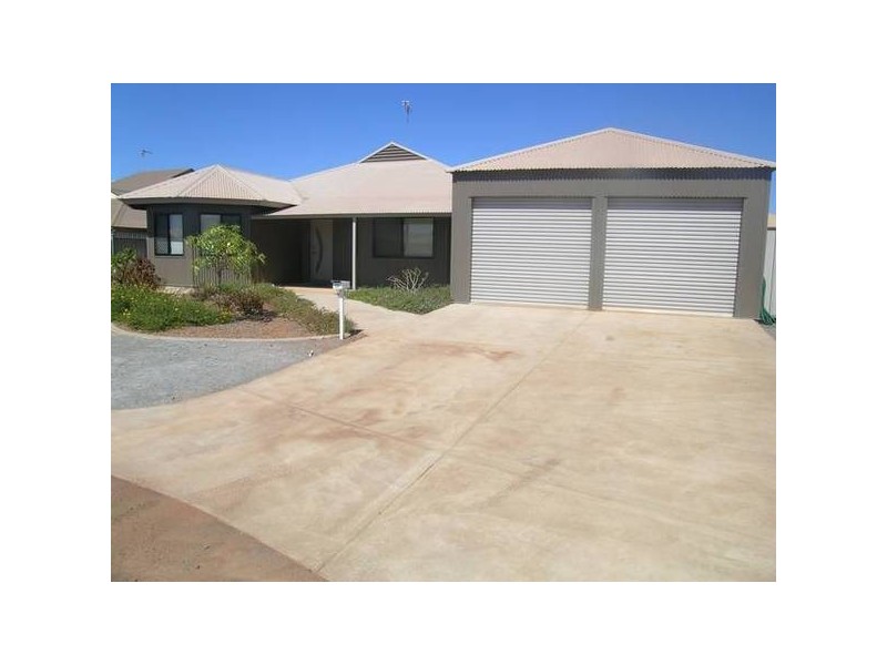 28 Mcmahon Way, Baynton WA 6714