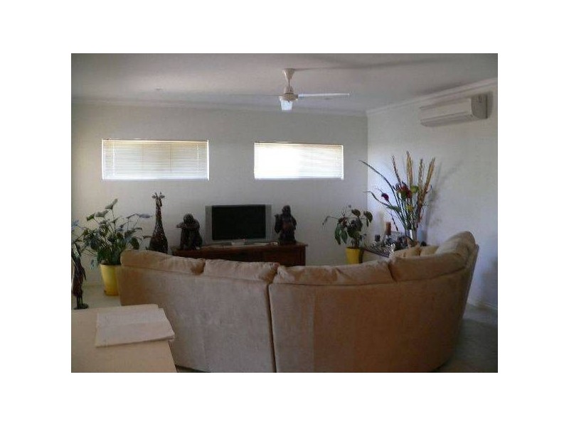 15 Macmahon, Karratha WA 6714