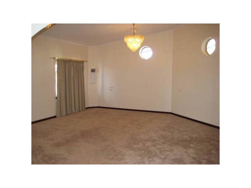 8 Baynton Drive, Karratha WA 6714