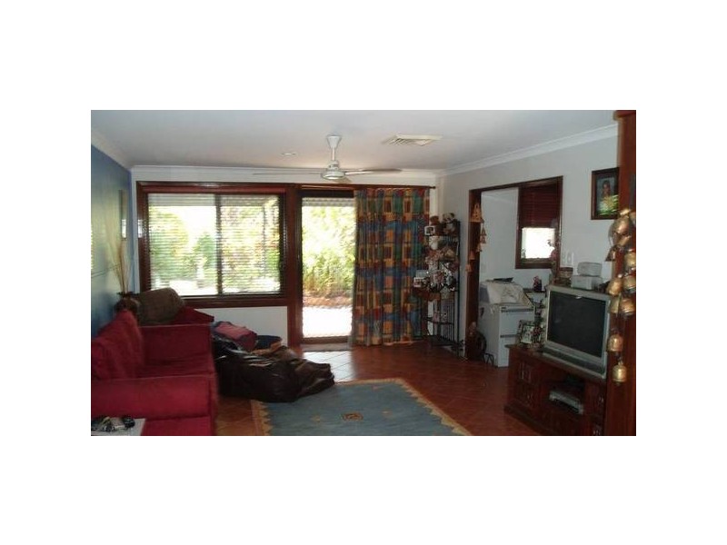 67 Hardey Crescent, Dampier WA 6713
