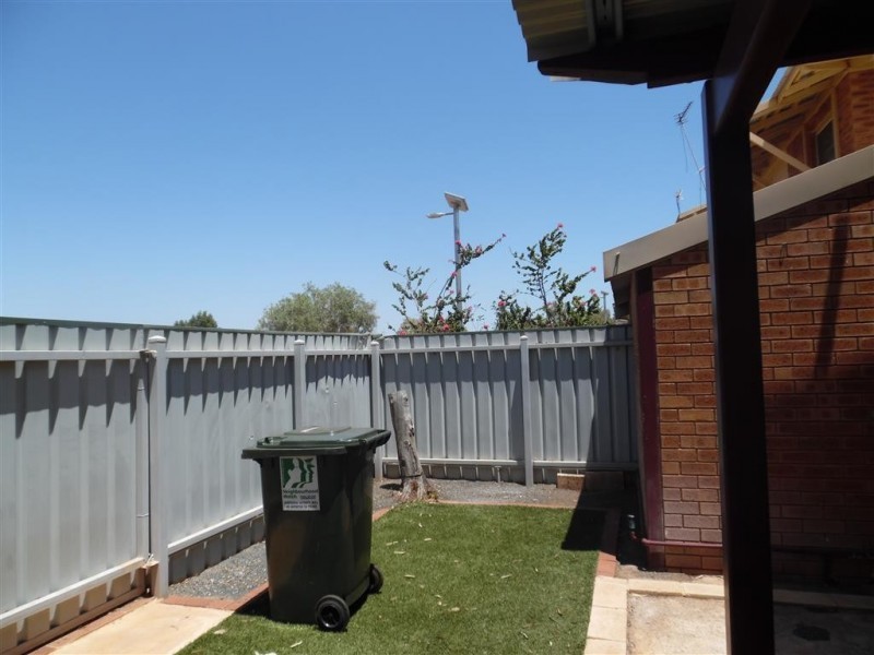 10/27 Strickland Drive, Millars Well WA 6714