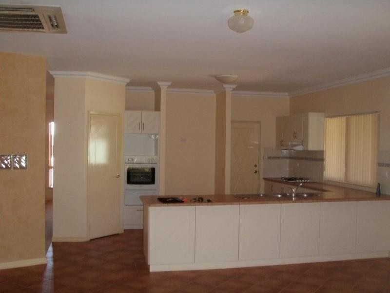 11 Talbot Court, Nickol WA 6714