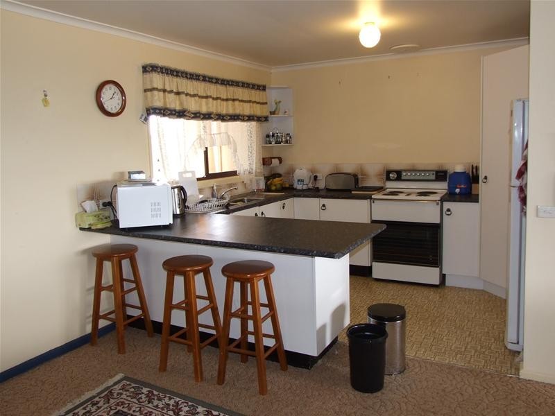 Meadow Flat NSW 2795