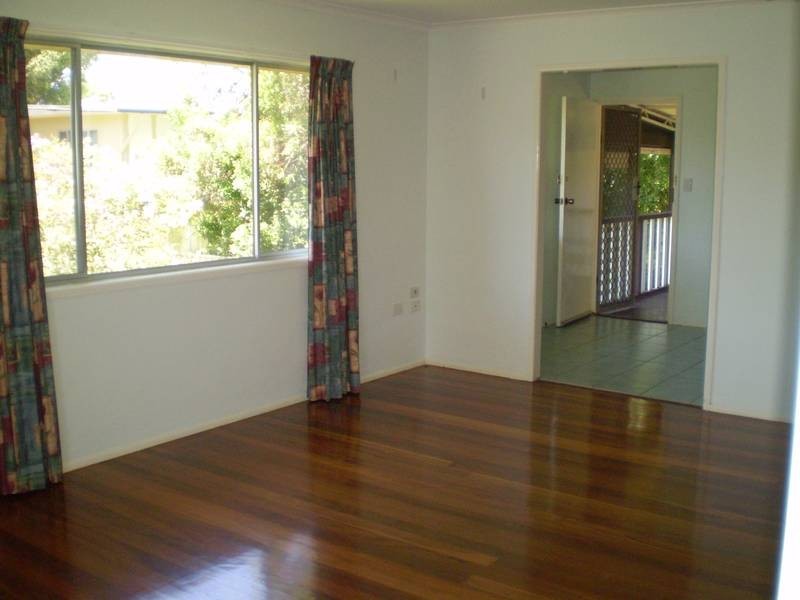 2/1 Clayton Street, Woorim QLD 4507