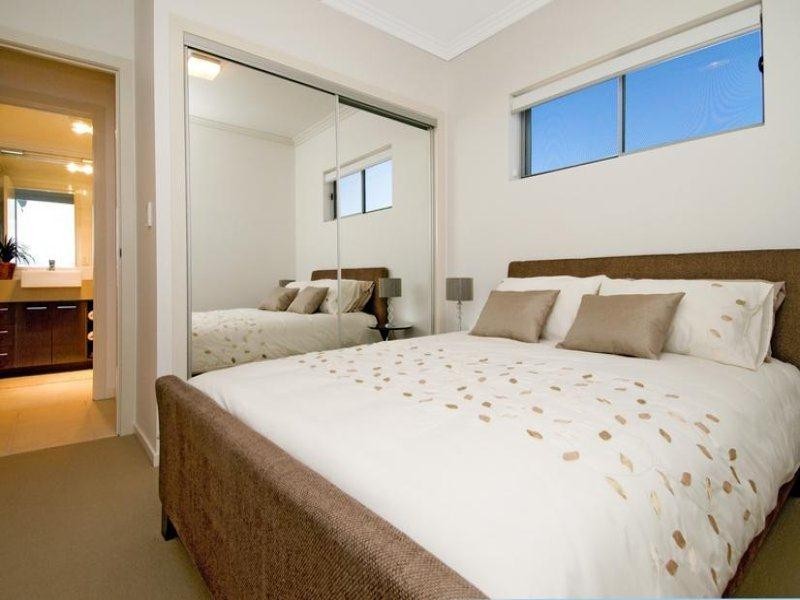 2/74 Boyd Street, Woorim QLD 4507