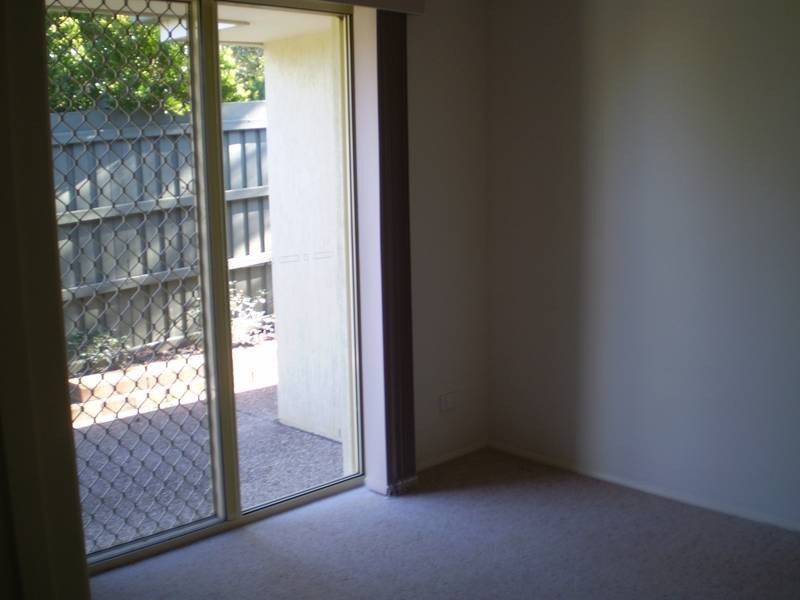 2/113 Cosmos Ave, Bribie Island QLD 4507