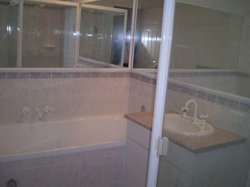 2/113 Cosmos Ave, Bribie Island QLD 4507