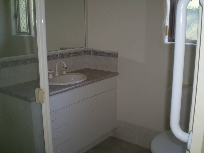 2/113 Cosmos Ave, Bribie Island QLD 4507