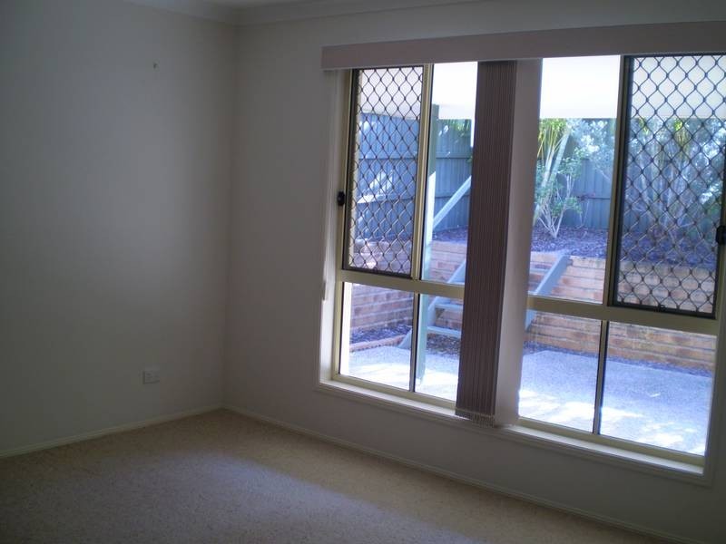 2/113 Cosmos Ave, Bribie Island QLD 4507