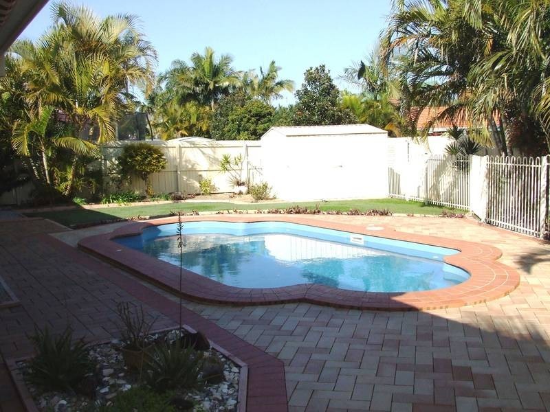 Sandstone Point QLD 4511