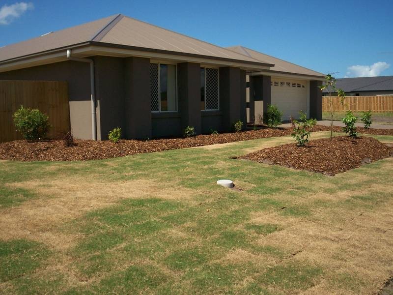 70 Sandheath, Sandstone Point QLD 4511