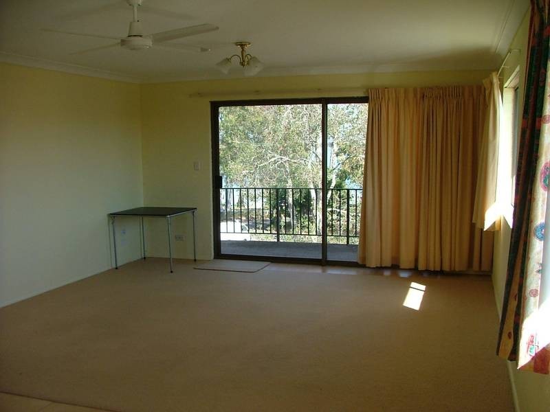 5/2 Sunderland, Banksia Beach QLD 4507