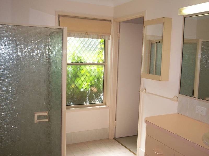 2 Castaway Court, Banksia Beach QLD 4507