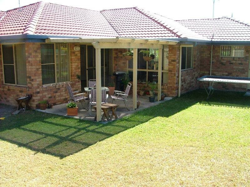 161 Bestman Road East, Sandstone Point QLD 4511