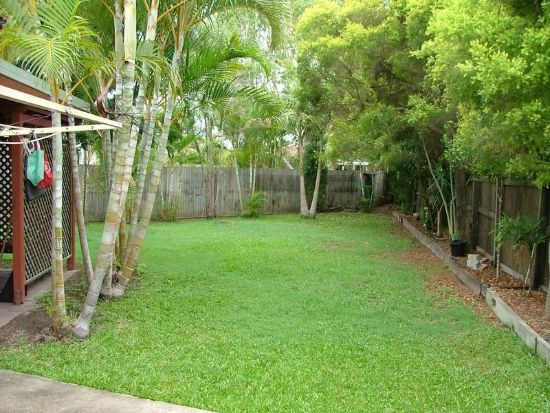 Sandstone Point QLD 4511