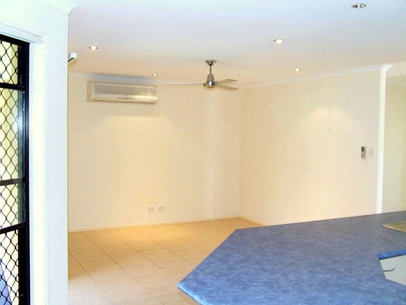 13 Bilinga Court, Sandstone Point QLD 4511