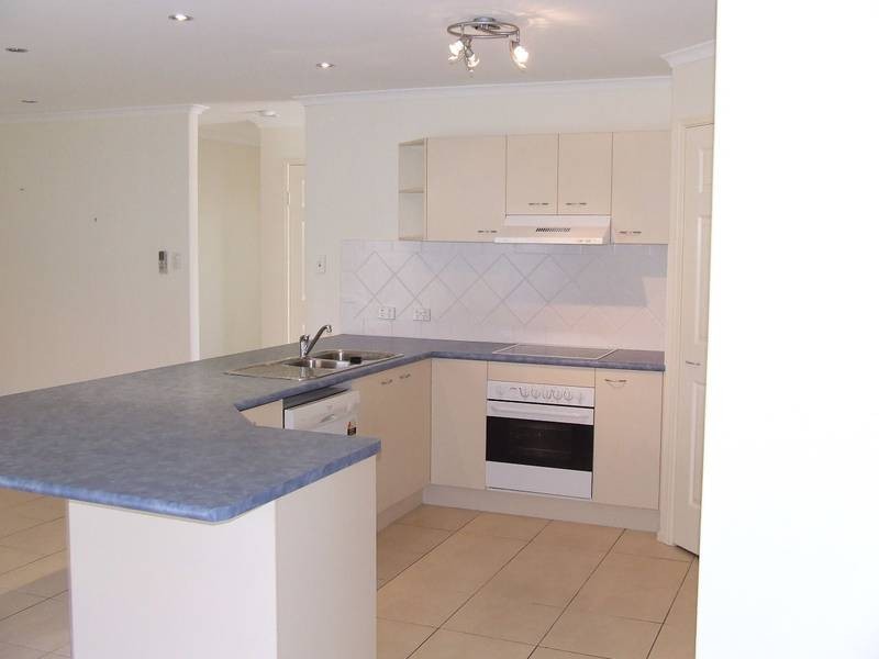 13 Bilinga Court, Sandstone Point QLD 4511