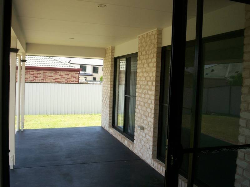 126 Carpenter Way, Sandstone Point QLD 4511