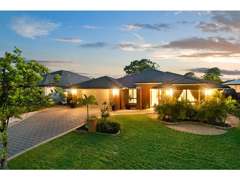 104 Marina Boulevard, Banksia Beach QLD 4507