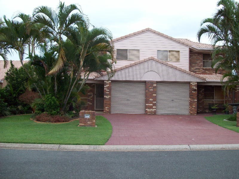 2/18 Hoya, Bribie Island QLD 4507