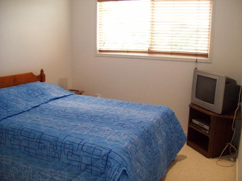 2/18 Hoya, Bribie Island QLD 4507