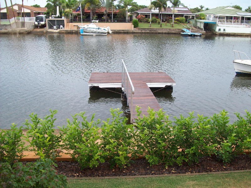 2/18 Hoya, Bribie Island QLD 4507