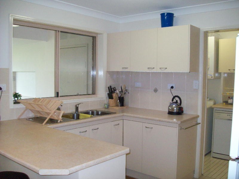 2/18 Hoya, Bribie Island QLD 4507
