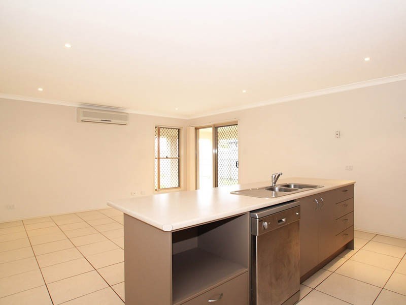 Sandstone Point QLD 4511