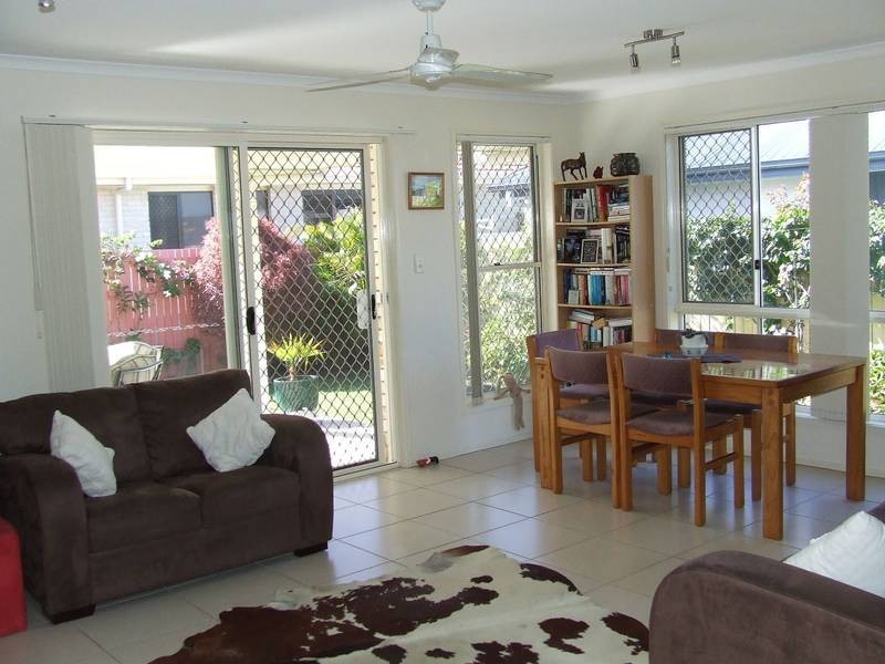 43 Corrimal Place, Sandstone Point QLD 4511