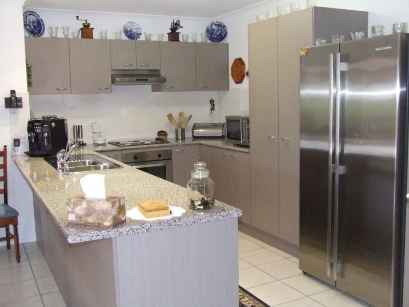 6 Dunwich Ct, Sandstone Point QLD 4511