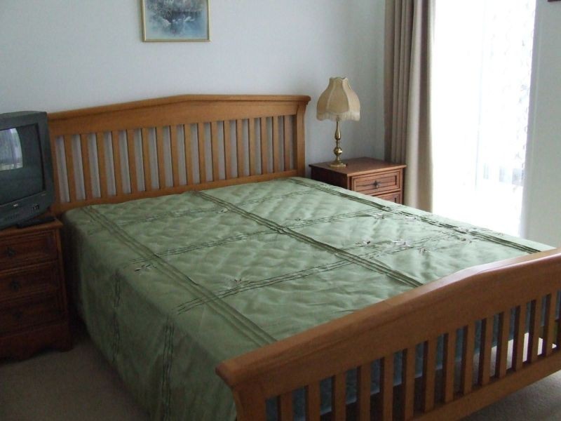 6 Dunwich Ct, Sandstone Point QLD 4511